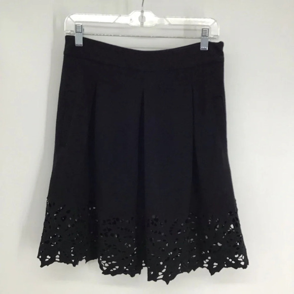 BCBGMAXAzaria Women’s Knit Pleated Fit & Flare Lace Skirt Career Black Size 2 - Picture 1 of 9